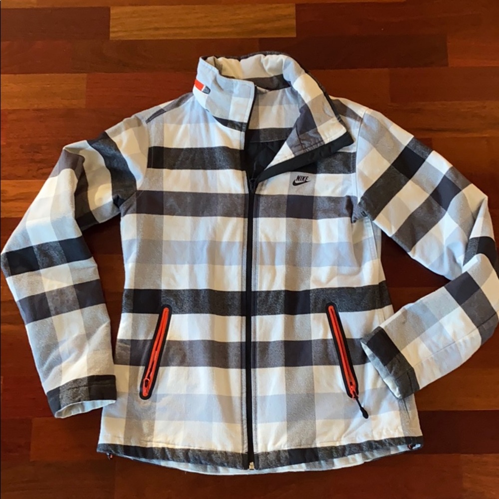 ✨RARE✨ Nike Sportswear Snow Jacket